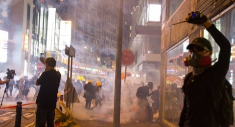 Penjarahan yang Membunuh Pesan: Apa Kabar Demokrasi Jalanan?