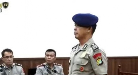 Bripka Rohmat Demosi 7 Tahun, Terungkap Perintah Kompol Cosmas di Ricuh