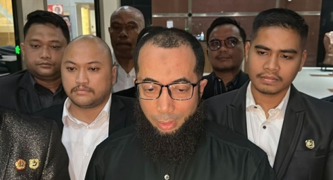 Skandal Kuota Haji: Antara Tanggung Jawab Moral Khalid Basalamah dan Integritas Ibadah