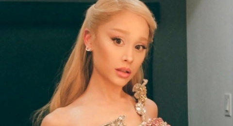 Penjualan Tiket Konsernya Bermasalah, Ariana Grande Bantu Cari Solusi