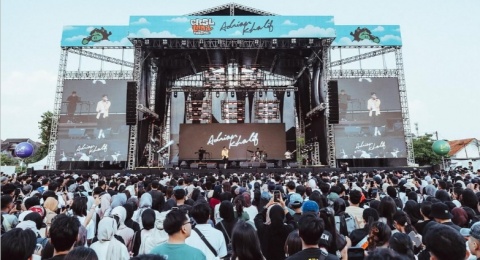 Dari Sing-Along hingga Moshing: Euforia CRSL Land Festival Day 1