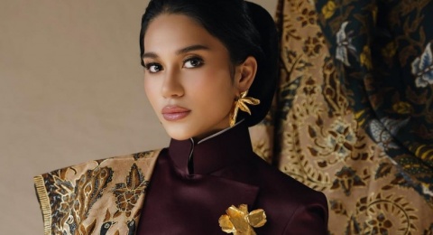 Ulang Tahun Pertama usai Cerai, Azizah Salsha Dapat Kiriman Bunga Spesial?