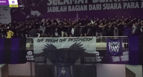 Energi dari Tribun, Semangat Suporter Ramaikan AXIS Nation Cup 2025 di Bekasi