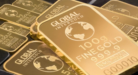 Harga Emas Antam Turun Rp9.000: Saatnya Beli atau Tunggu Lagi?