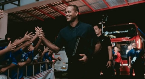 Bukan Salah Pemain! Kluivert Bela Timnas Indonesia: Mereka Sudah Berjuang Lebih dari yang Seharusnya