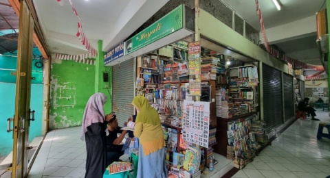 Kios Buku di Tengah Wisata Edukasi: Sudut Yang Hampir Terlupakan