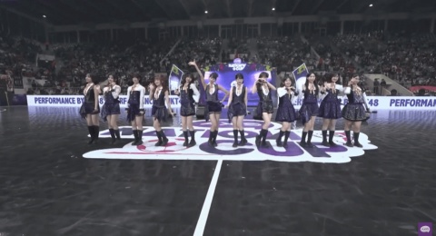 Aksi Panggung JKT48 Guncang Grand Final AXIS Nation Cup 2025