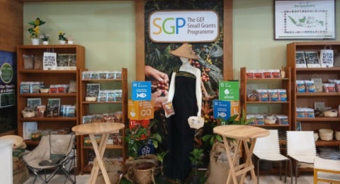 Dari Penerima Hibah Jadi Pelaku Pasar, Cerita Berdaya Komunitas di TEI 2025