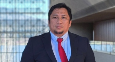 Feri Amsari Serang Ijazah Gibran, Singgung Sertifikat Bimbel