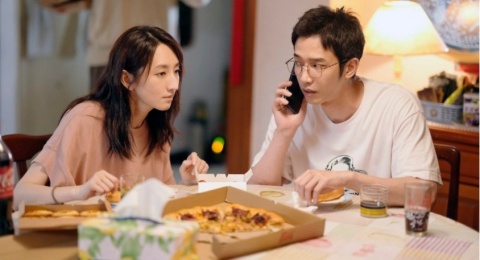 Ketika Laki-Laki Takut Sama Perempuan Sukses: Fenomena Men Marry Down