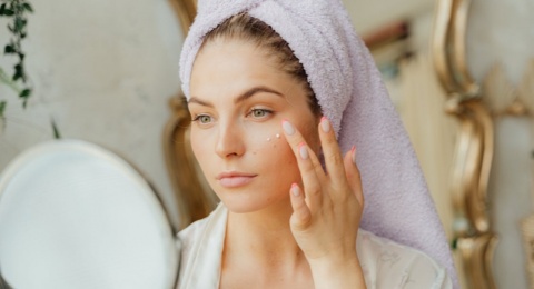 Pakai Sunscreen, Kok Kulit Jadi Kusam? Ini Faktanya!