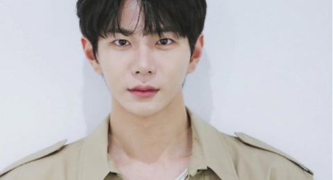 Minimalist Vibe On! Sontek 4 Inspirasi Clean Outfit ala Choi Bo Min