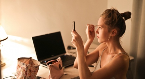 Rekomendasi 4 Produk Makeup Multifungsi, Hemat Waktu Hemat Drama