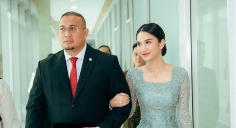 Azizah Salsha Kena Cancel Culture, Andre Rosiade Pasang Badan Bela Putrinya