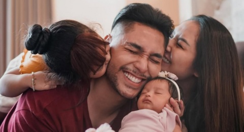 Sempat Divonis Mandul, Kini Krisjiana dan Siti Badriah Dikaruniai Dua Putri