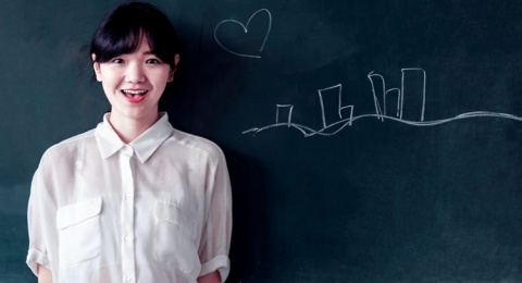 Refleksi Hari Guru: Euforia Perayaan, Beban Tugas, hingga Polemik Hukuman