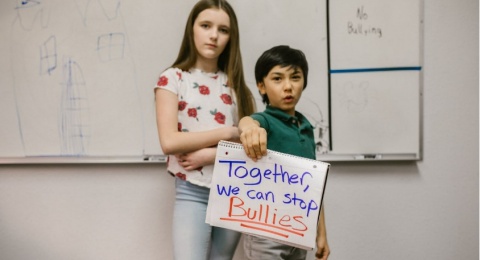 Hukum di Indonesia Mengenai Bullying: Sudah Cukup Tegas atau Belum?