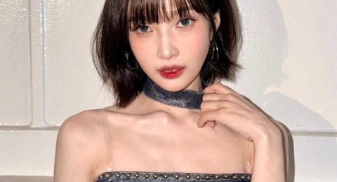 4 OOTD Cute ala Joy Red Velvet, Referensi Look Natal yang Manis & Chic!