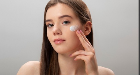 4 Moisturizer Jepang Terbaik yang Efektif untuk Melembabkan Kulit
