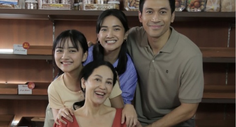 Trailer Senin Harga Naik Suguhkan Konflik Ibu dan Anak, Tayang Lebaran 2026
