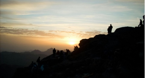 Ingin Coba Mendaki? Inilah Daftar 10 Gunung di Indonesia Paling Ramah Pemula