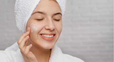 5 Milk Cleanser Korea yang Bikin Kulit Bersih, Lembap, dan Glowing