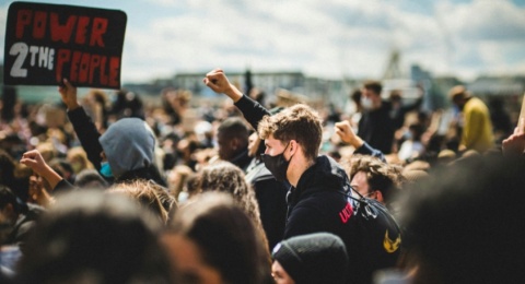 Kepercayaan Publik yang Kian Menjauh dari Pemerintahan