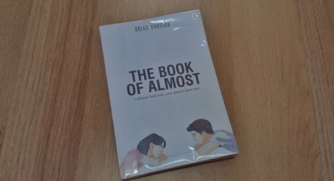 Buku The Book of Almost: Tak Ada yang Lebih Sakit dari Kata 'Hampir'