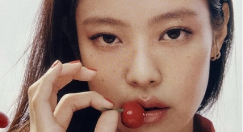 Jennie BLACKPINK Rayakan Ulang Tahun ke-30, Aksi Tiup Lilin Mirip Merokok Jadi Kontroversi