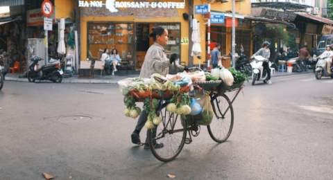 Tukang Sayur: Psikolog Jalanan Tanpa Gelar dari Gang ke Gang