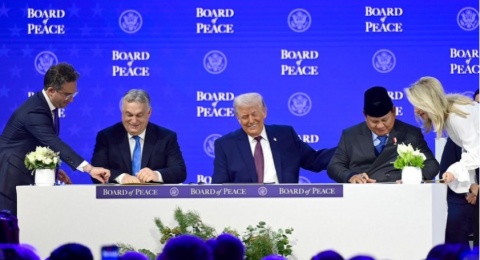 Bebas Aktif atau Bebas Selektif? Menyoal Kursi Indonesia di Forum Trump