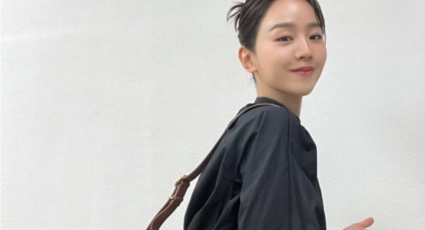 5 Look Ngampus Simpel yang Tetap Kece untuk Hangout ala Shin Hye Sun
