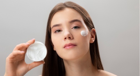 4 Moisturizer Non-Comedogenic Under Rp50 Ribu, Aman untuk Kulit Berjerawat!