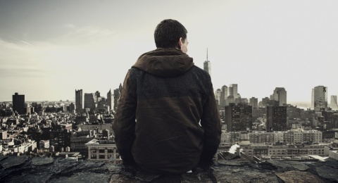 Kota yang Bising, Pikiran yang Lelah: Apa Kabar Kesehatan Mental Anak Muda?