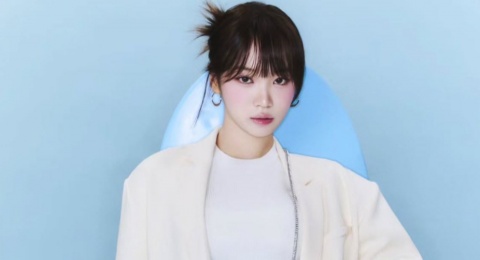 4 Ide Outfit Celana Jeans ala Chaewon LE SSERAFIM, Keren Tinggal Sat Set!