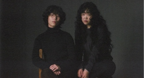 Rilis Foto Profil Baru, AKMU Dirikan Agensi Sendiri Usai Tinggalkan YG