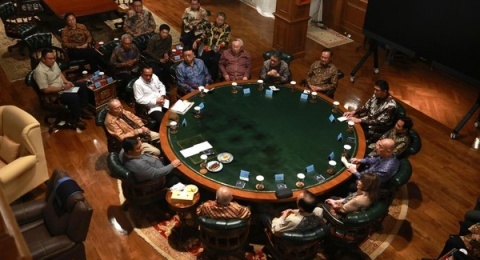 Prabowo Tekankan Lapangan Kerja Bareng APINDO, Akankah Gen Z Diuntungkan?