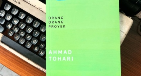 Orang-Orang Proyek: Potret Getir Idealisme yang Terbentur Busuknya Sistem
