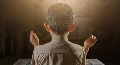 Ramadhan, Tarawih, dan Ujian Konsistensi Iman