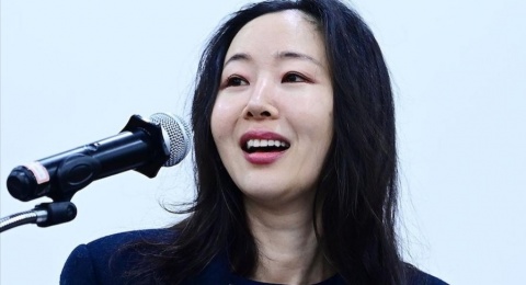 Min Hee Jin Siap Lepas Rp300 Miliar Demi Satukan Kembali 5 Anggota NewJeans