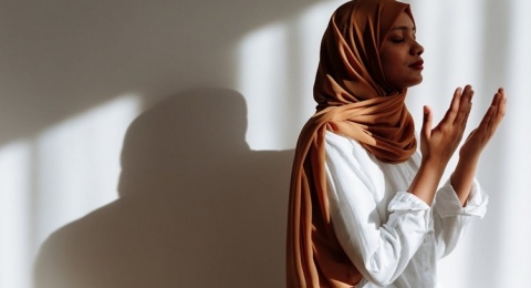 Detoks Emosi di Bulan Suci: Manfaat Ramadan bagi Kesehatan Mental