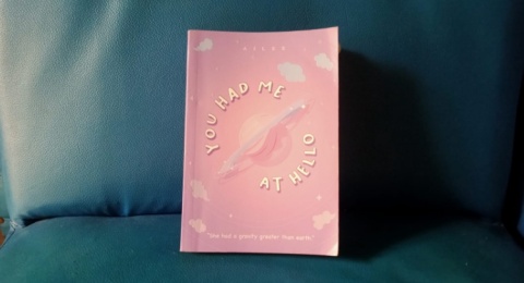 Ketika Cinta Lebih Kuat dari Gravitasi: You Had Me at Hello Karya Ailee