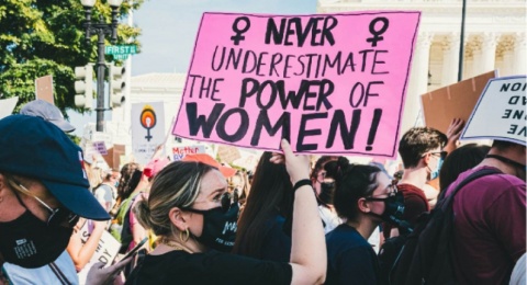 Salah Kaprah Feminisme di Media Sosial: Benarkah Masih tentang Kesetaraan?