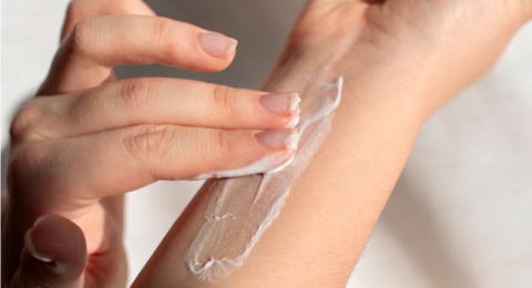 Wajib Punya! 5 Body Serum Bikin Kulit Glowing Maksimal Sambut Hari Raya Idulfitri