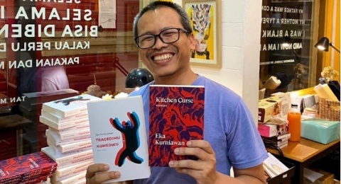 Eka Kurniawan Ngomongin AI: Robot Cuma Bisa Kasih Data, Gak Bisa Kasih Rasa