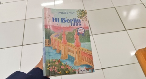 Memutus Rantai Toxic di Novel Hi Berlin 1998 Karya Wahyuni Albiy