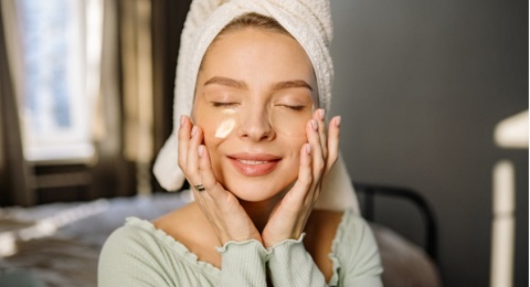 Glowing saat Lebaran: 5 Chemical Sunscreen Cica yang Aman Dipakai Seharian