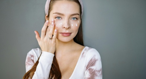 5 Tips Perawatan Wajah agar Tetap Lembap dan Fresh saat Mudik