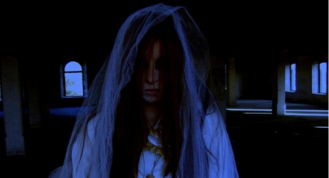 Dia yang Berdehem Tiga Kali