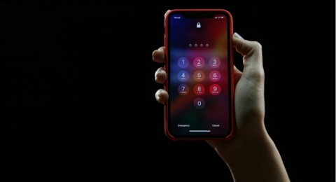 HP Panas Padahal Gak Main Game? Waspada, Mungkin Ada "Tamu Tak Diundang" Lagi Ngintip